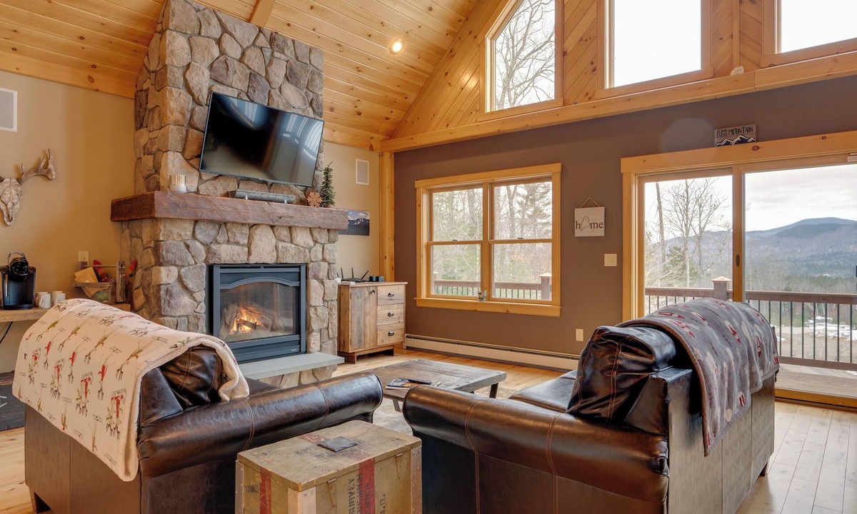 Bethel Cabin | Spacious Cabin: 10 Mi to Sunday River Skiing!