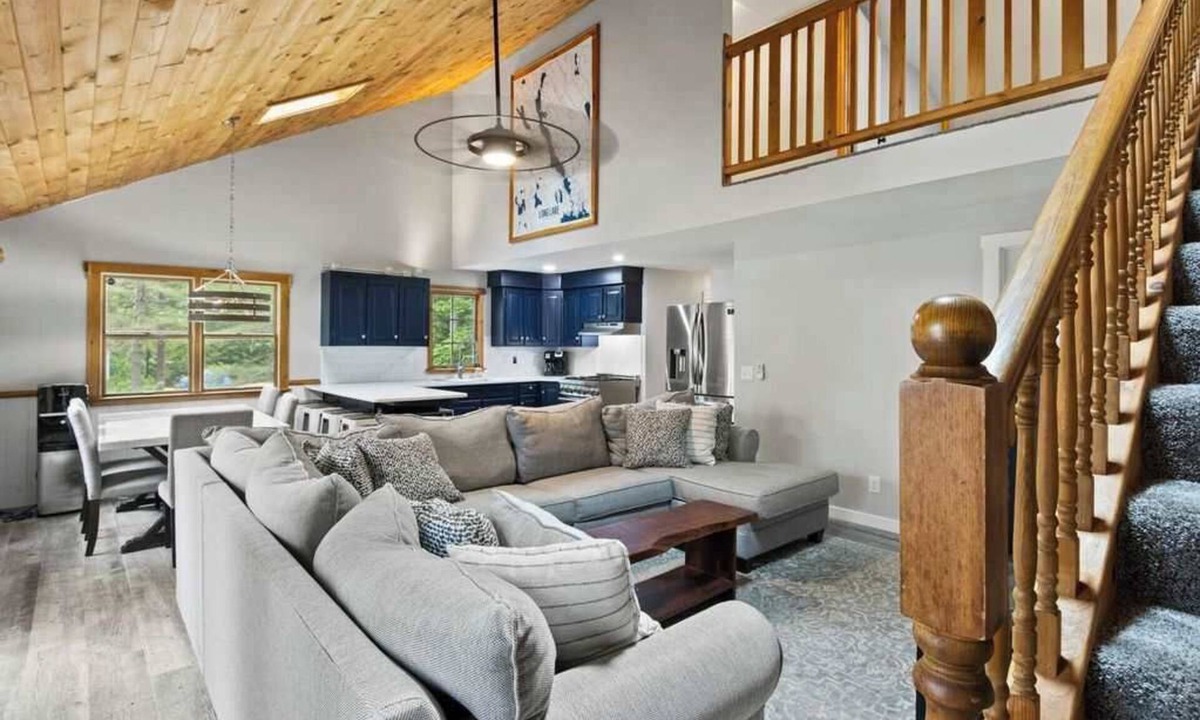 Naples Cabin | Spacious Family Home w/Long Lake Access