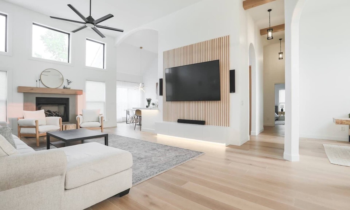 Drake Forest House | Spacious Luxury Stay