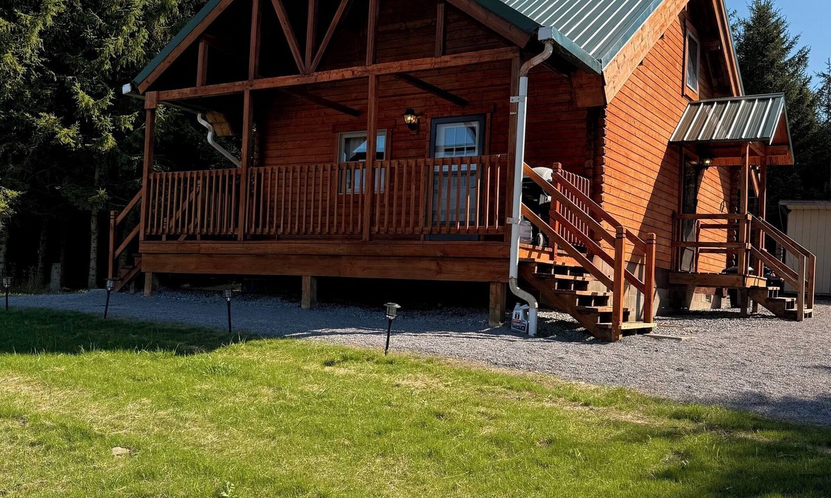 Delevan Cabin | Star Lodge — Cozy Secluded Cabin, 20 Minutes from Ellicottville