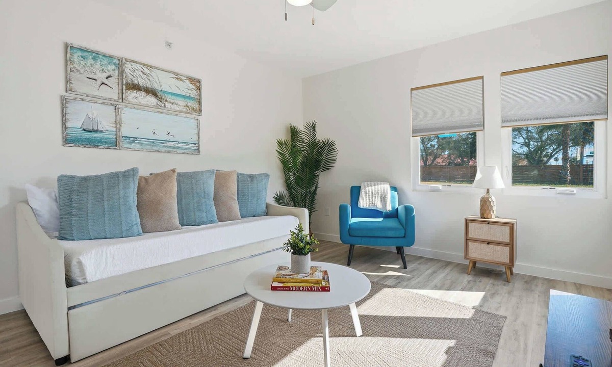 Del Mar Apartment | Stay A While Suite · 1BR · McGee Beach + Downtown