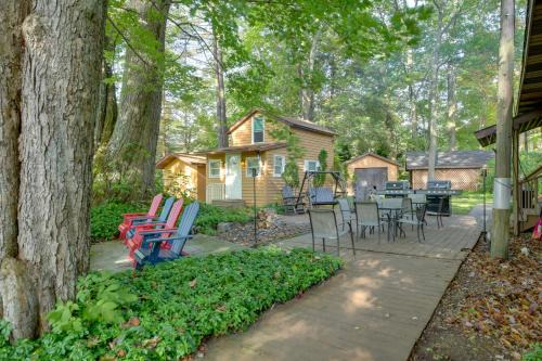 Mayville House | Steps to Chautauqua Lake! Mayville Haven w/Patio