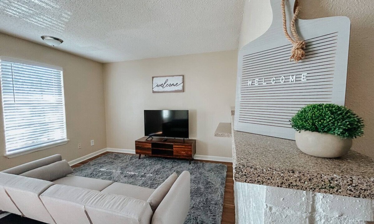 Central City Apartment | Stress Free Stay with Fast Commute & Essentials