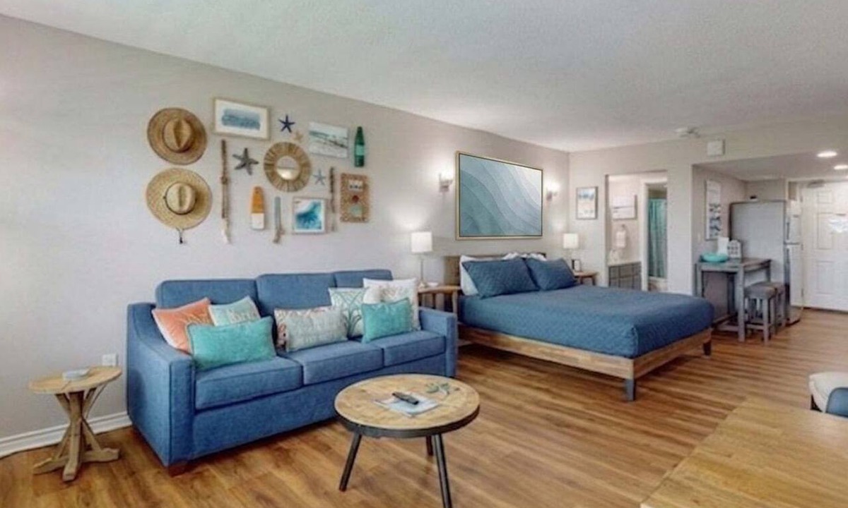 Old Town Condo | Studio Condo in Town, Near Beach, Shared Pool and Hot Tub