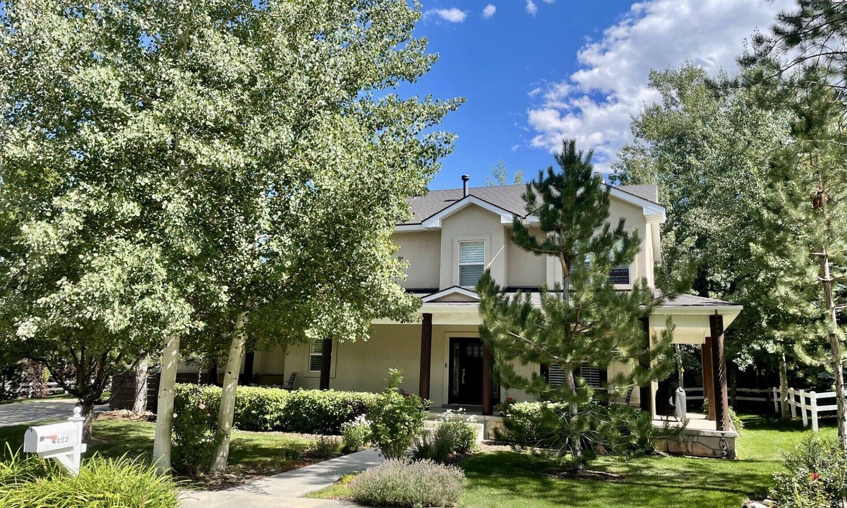 South Snyderville Basin House | Stunning 3 bedroom ski house near The Canyons Base of Park City!