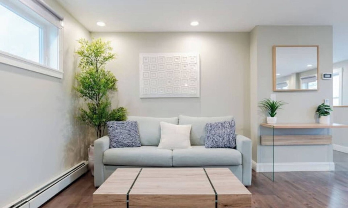 East End Condo | Stunning 6BR Luxury Retreat King Beds Ocean Views