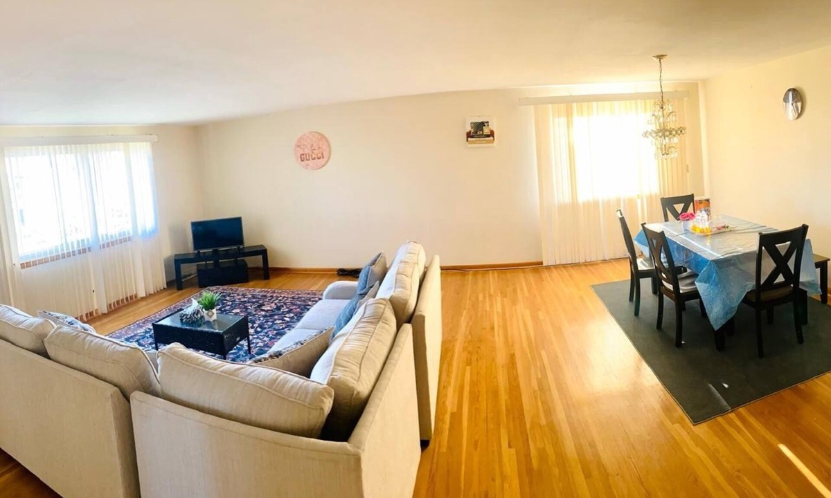 Cheektowaga House | Stunning house near by airport. No party allowed no loud music allowed