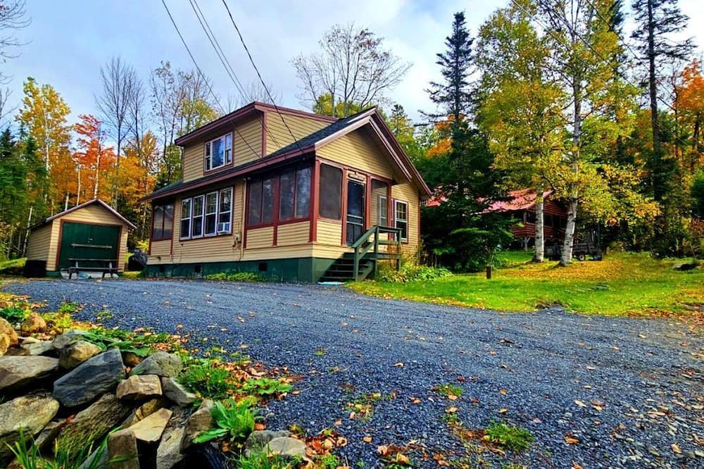 Greenville Cabin | Stunning Waterfront Cabin with Fire Pit, Porch and Deck in Maine