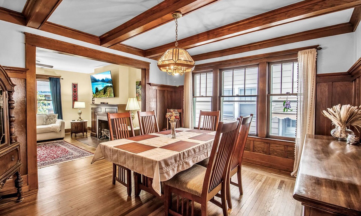 Black Rock Apartment | Stylish 3bd apartment by Delaware Park and Museums