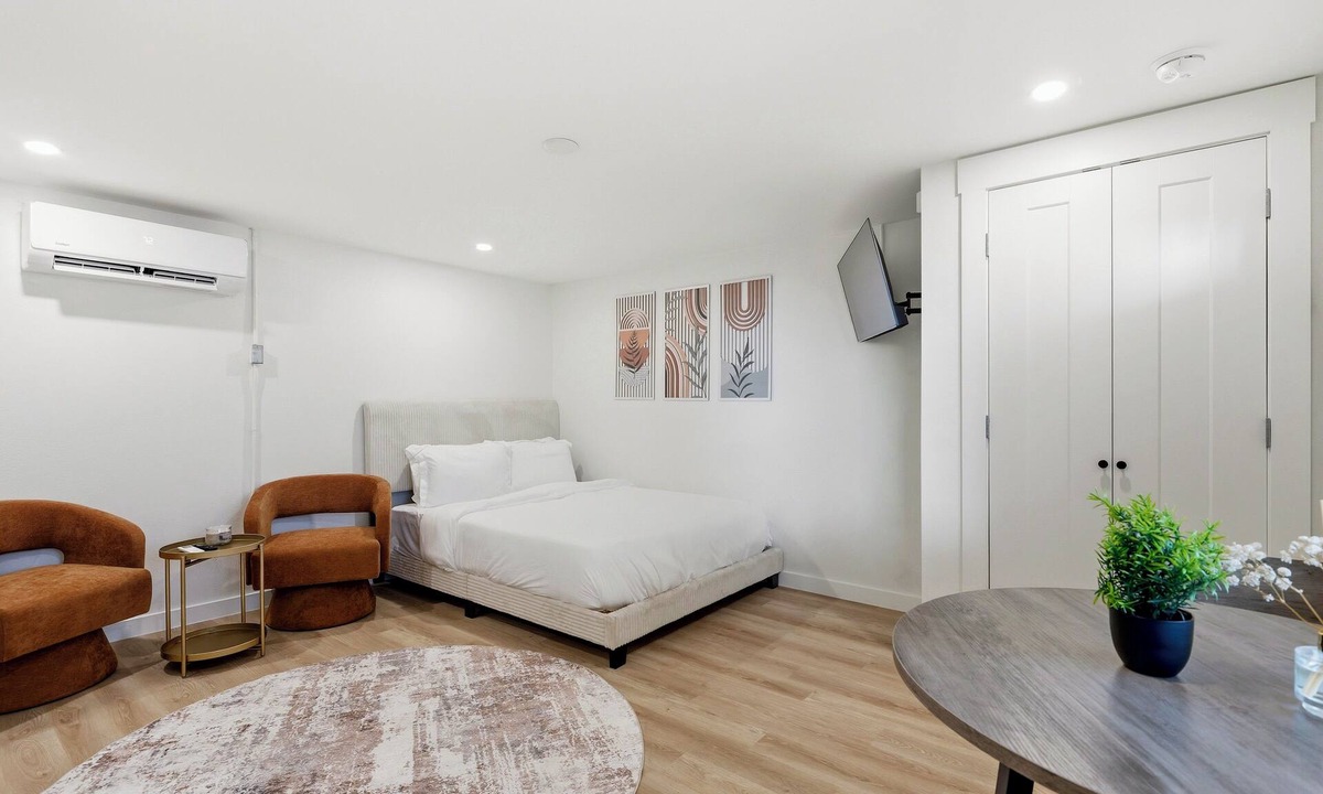 Oak Cliff Apartment | Stylish Cozy Studio in Bishop Arts Prime Walkable Location #6