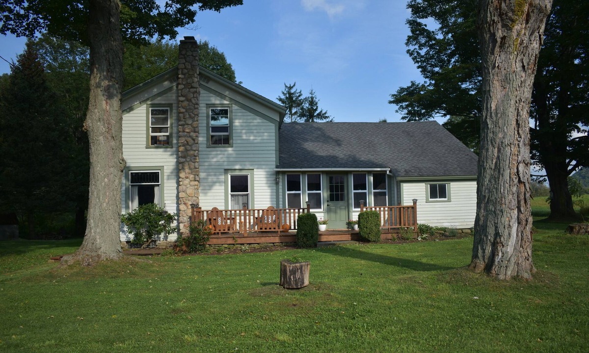 Little Valley House | Stylish Farmhouse Retreat - Just Three Minutes From Ellicottville!