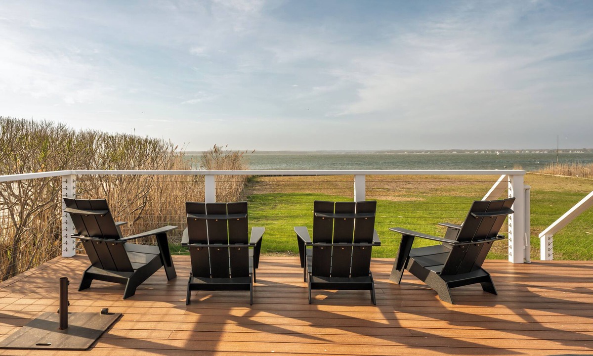 West Hampton Dunes House | Summersweet On The Bay Westhampton Waterfront