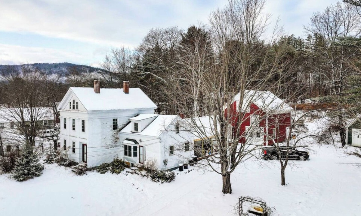 Rumford Point House | Sunday River Area 1860s Eclectic Farmhouse 8 Person Hot Tub