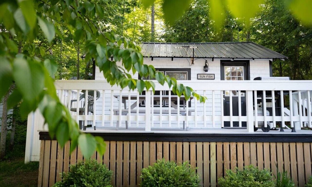 Sebago Cabin | Sunfish Cottage on the Stunning West Shore of Sebago Lake