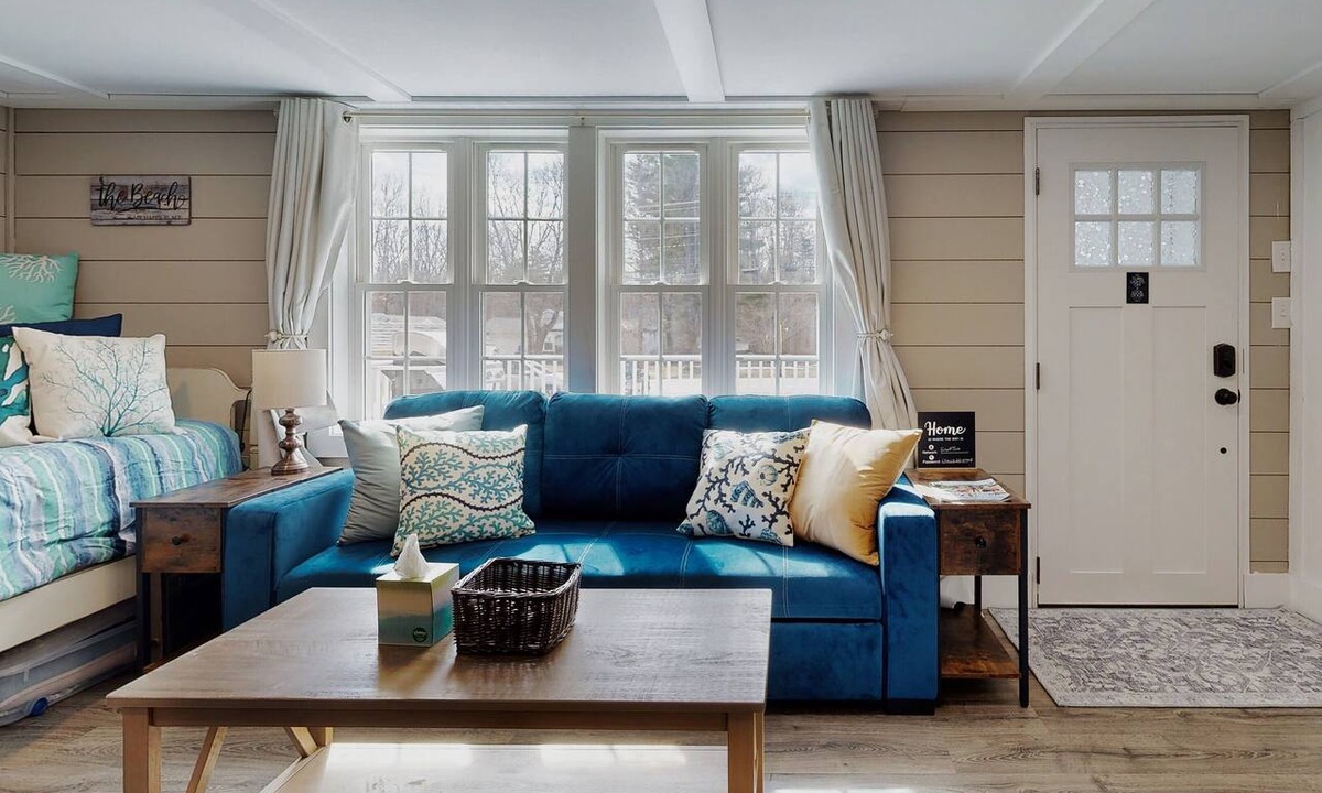 Biddeford Apartment | Sunny Cottage