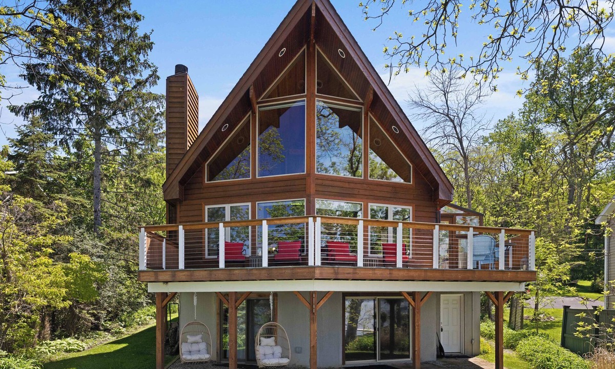 Honeoye House | Sunset Chalet: Perfect Private Getaway!