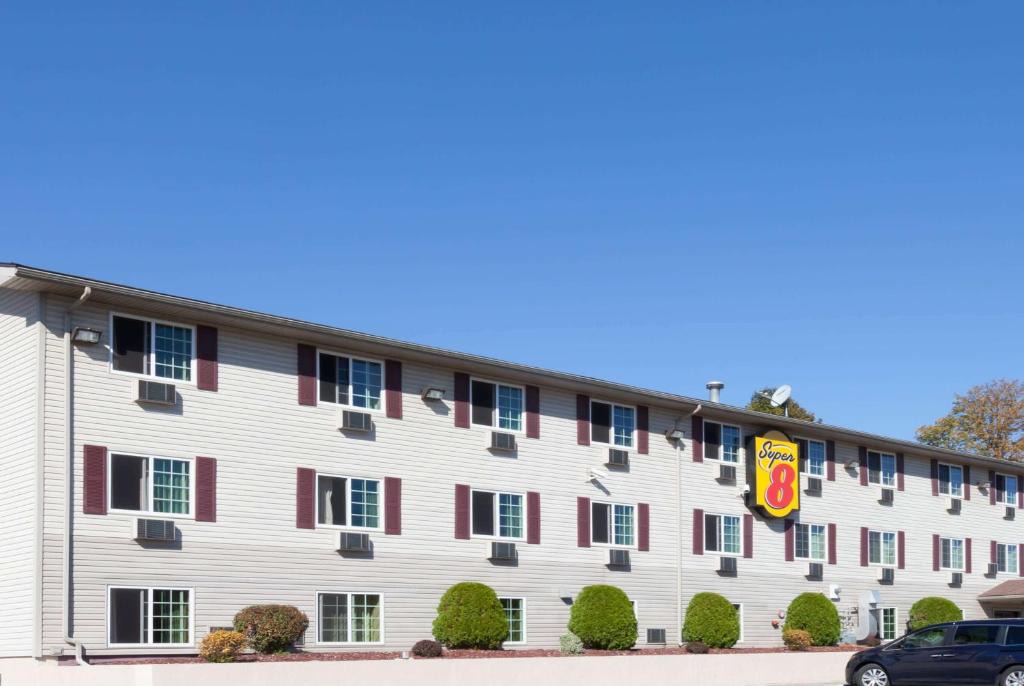 Johnstown Hotel | Super 8 by Wyndham Johnstown/Gloversville