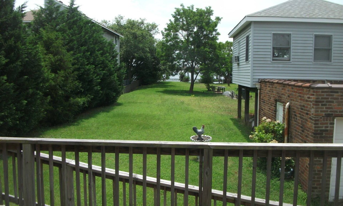 Willoughby Spit House | Superb 4-bedroom house with AC in adorable Norfolk neighborhood - 30 Day Listing