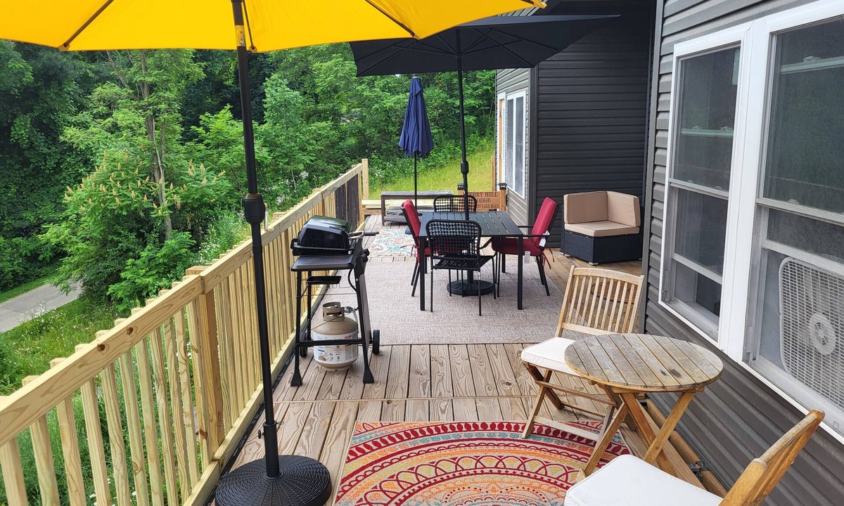 Hammondsport Cabin | Terry Hill Little Lodge, Cozy, Luxury Comfort overlooking beautiful Keuka Lake!