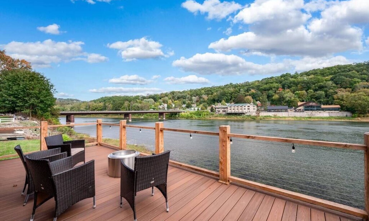 Turkey City House | The Black Fox Retreat