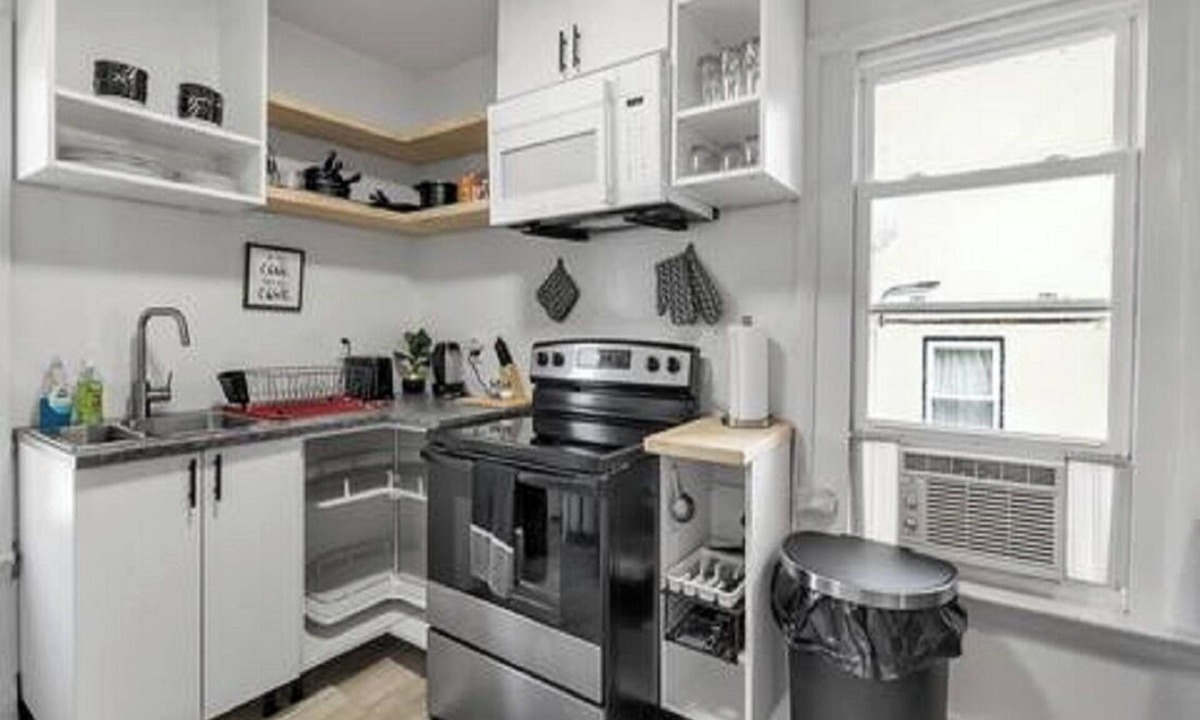 Buffalo House | The Buffalo Loft - 3 BR, Pet Friendly, with an Outdoor Fire Pit