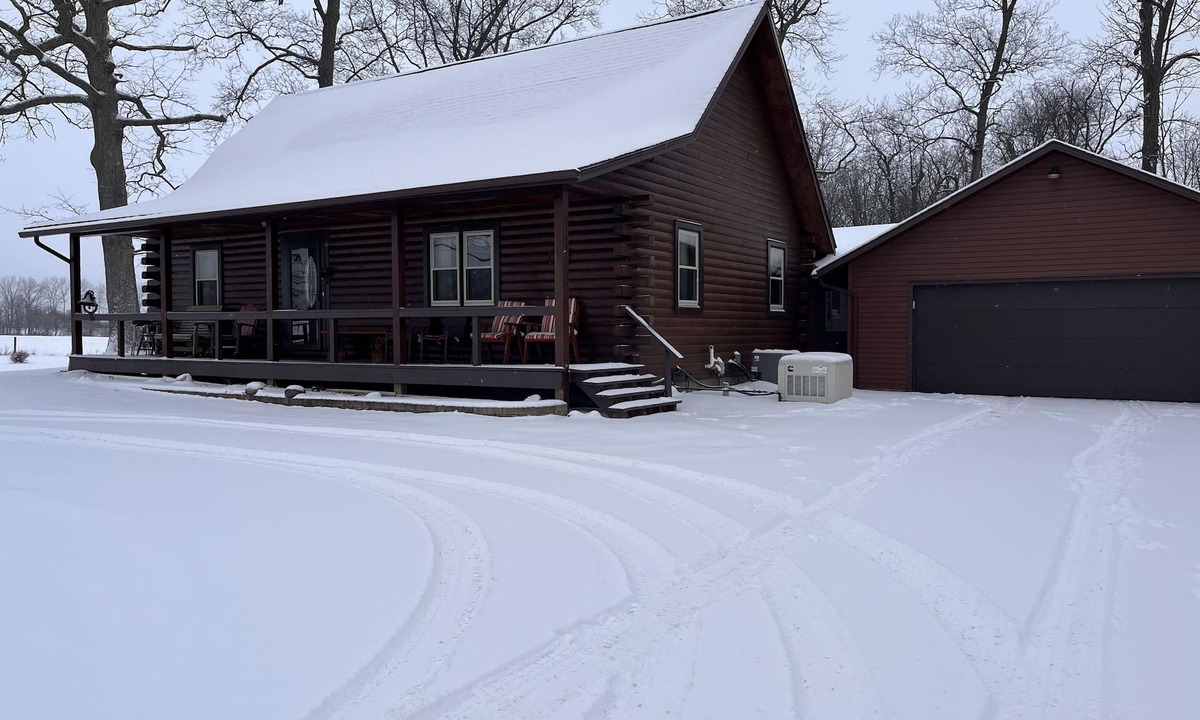 Geneseo Cabin | The Cozy Cabin On Long Point