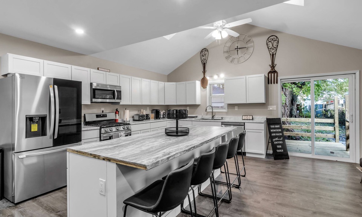 Buffalo House | The Davey Retreat