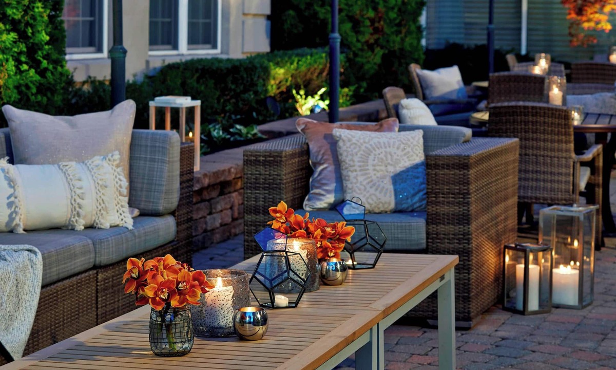 Pittsford Hotel | The Del Monte Lodge Renaissance Rochester Hotel & Spa