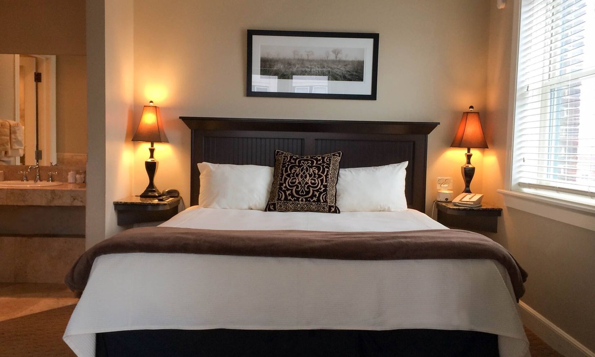 Lawrence Hotel | The Eldridge Hotel