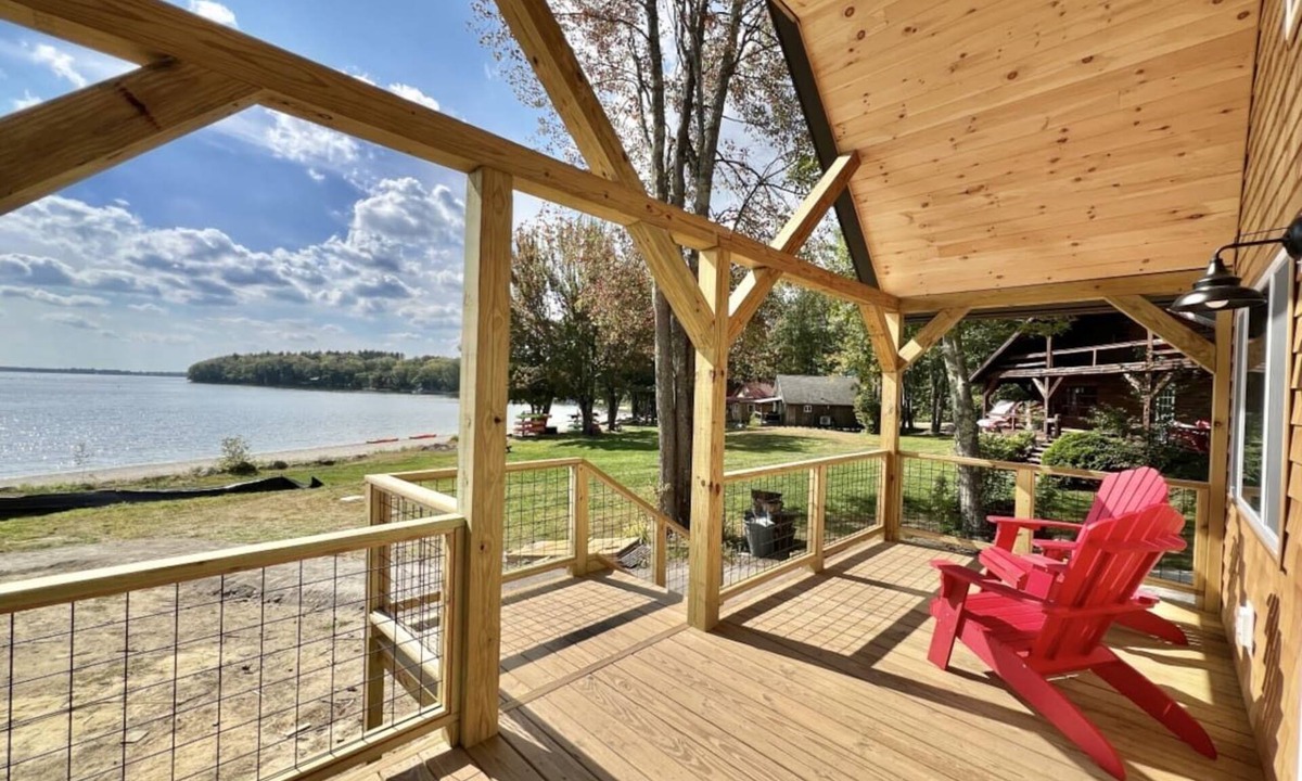 Shawmut Cabin | The Escape | Steps to the Sand