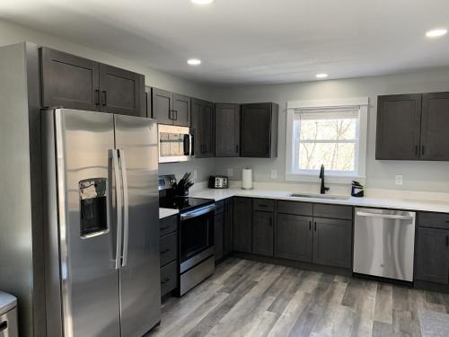 Burdett Apartment | The Fallviews at Burdett Falls