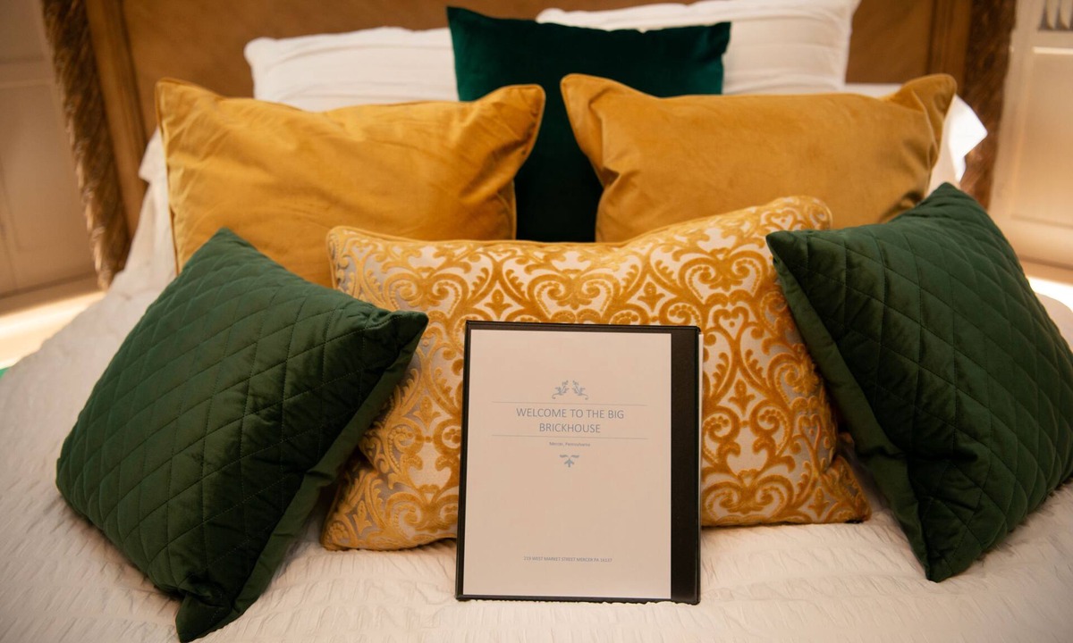 Mercer Apartment | The Green Room at The Big Brickhouse