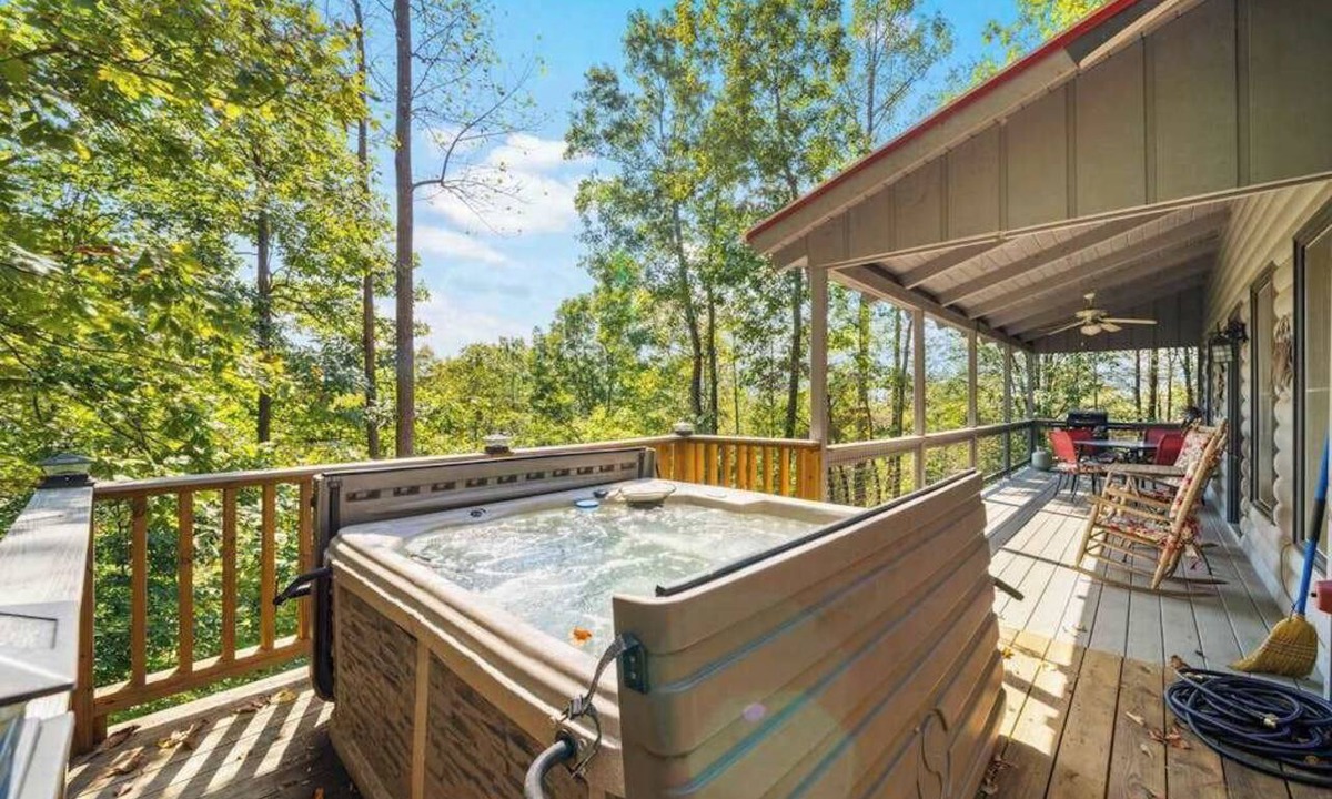 Blairsville Cabin | The Grey Moose Getaway
