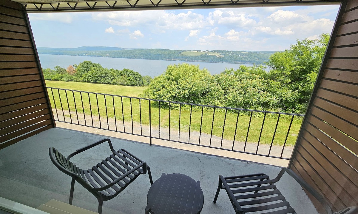 Watkins Glen Hotel | The Hotel Laurel at Seneca