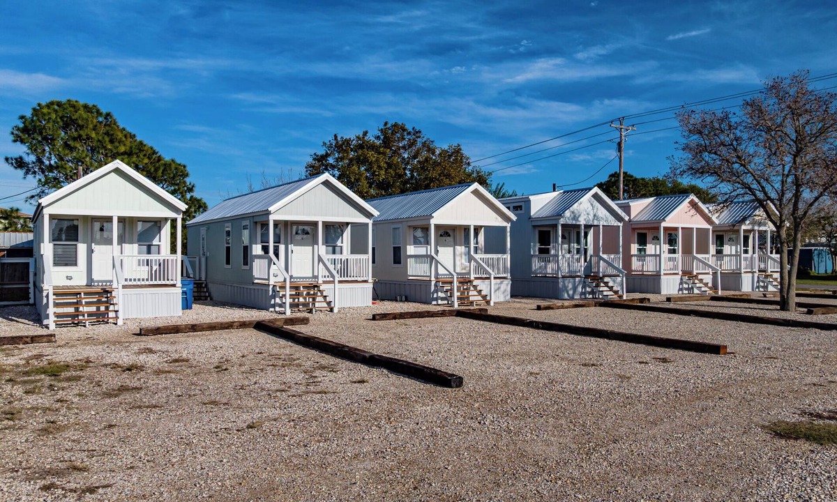 Port O Connor Cabin | THE KEYS OF POC Unit # 3 1-bedroom cabin with AC