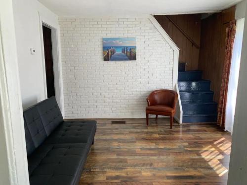 Oswego House | The Navy