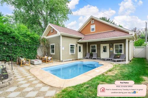 Dayton House | The Paper Plane Pool - Sauna - Poker Room - Sleeps 8