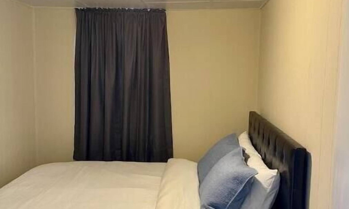 East End Apartment | THE RALEIGH BnB APARTMENT SELF CHECK-IN/Free Off-Street Parking