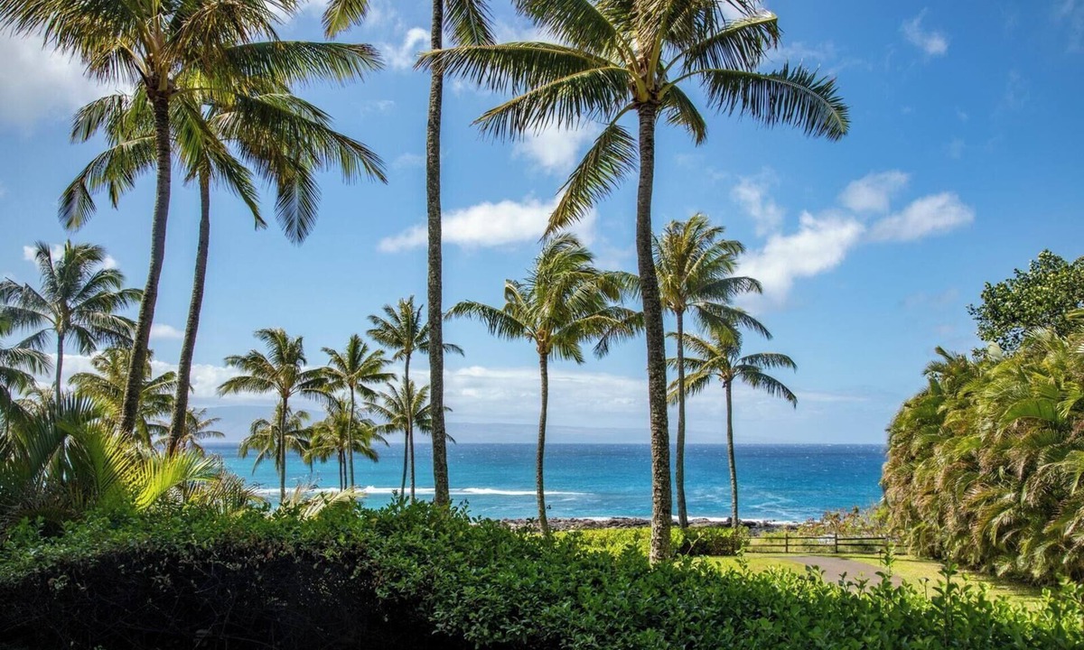 Montage Kapalua Bay Condo | The Resort at Kapalua Bay Oceanfront 3 Bedroom Grand Residence w/Spacious Lanai | Complimentary Rental Car with 6+ Nights! | MON-2204 by KBM