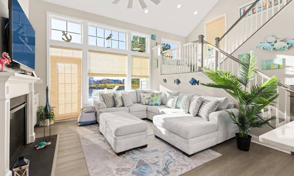 Bayside House | The Salty Flamingo | Deck, Grill & Dual Living