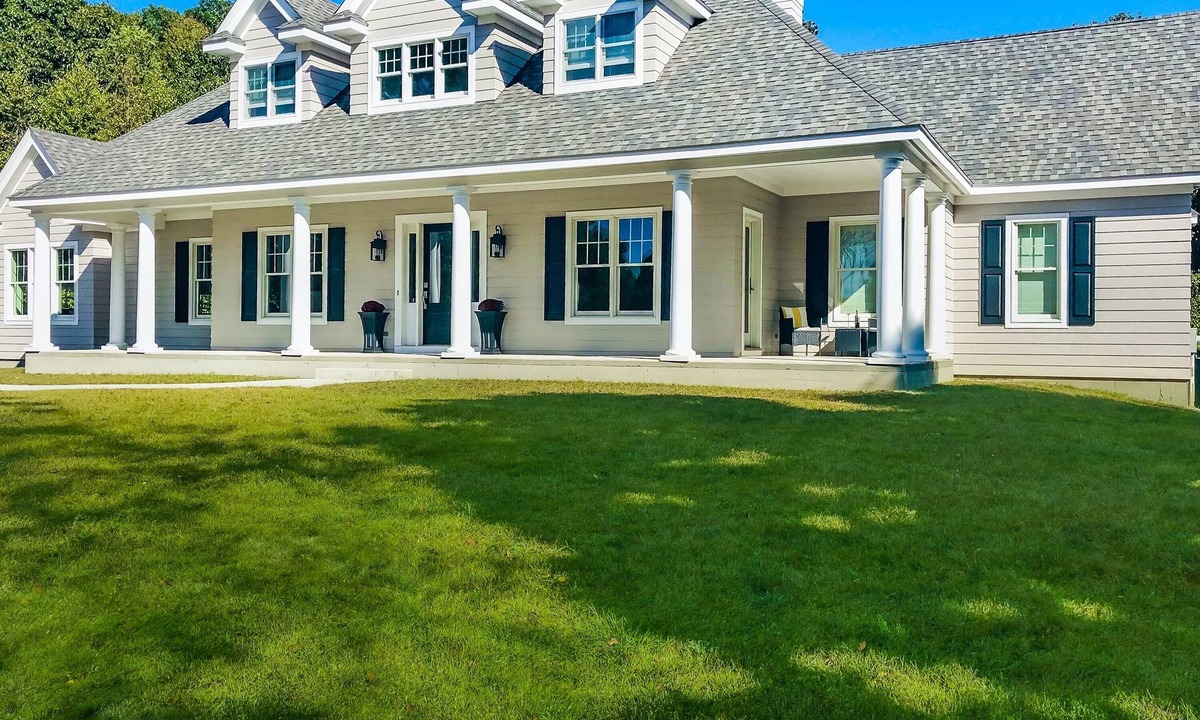 Watch Hill House | The Windward