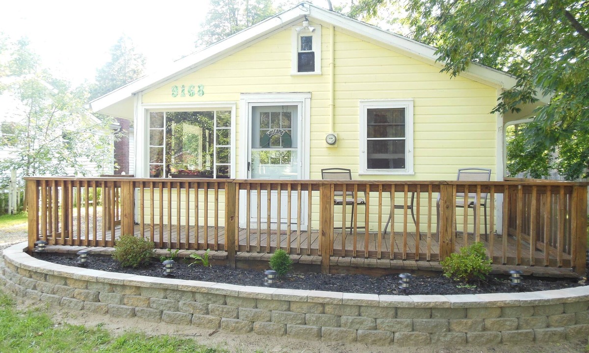 Lake Erie Beach House | The Zen Den close to the beach and Mickey Rats