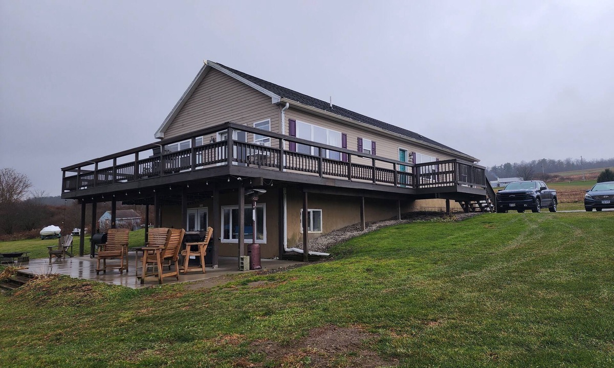 Hammondsport House | Tiki on the Lake! Charming 4 bedroom, 2 acre home on Waneta Lake, Finger Lakes!