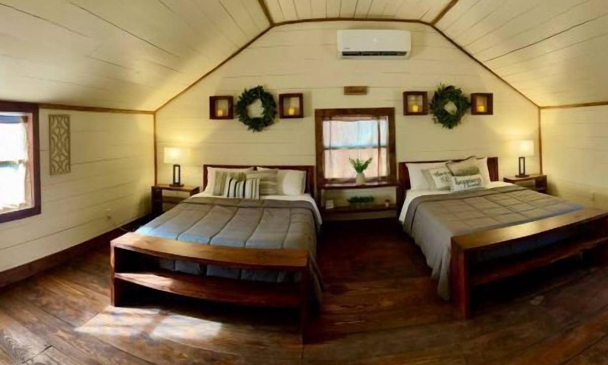 Denison Hotel | Tiny Home Vacations Resort
