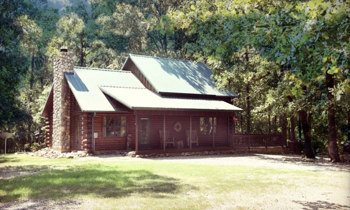 Broken Bow Cabin | Tomichi Link-N-Log Cabin Near Broken Bow Lake Damn