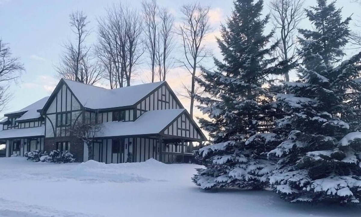 Clymer Condo | ✨TOP & CENTER Peek’n Peak KIKO SKI IN/OUT LIFT#3~SITUATED ON GOLF COURSE #9 TEE