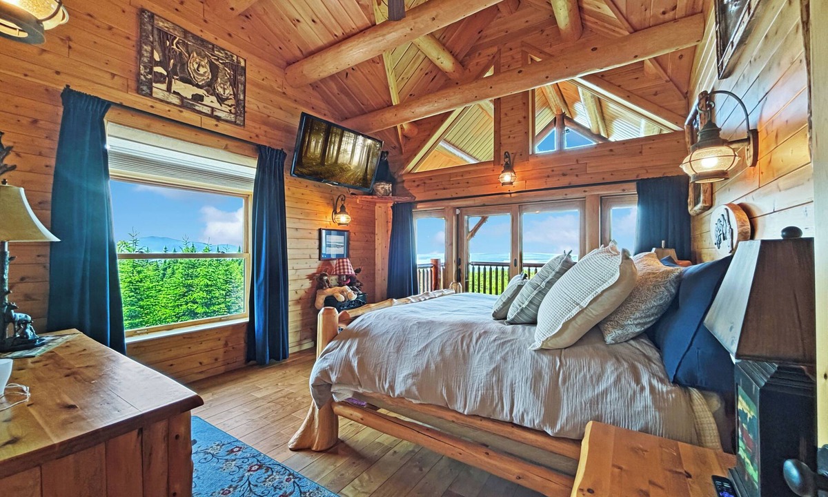 Greenville Cabin | Top O' The World (Mountain Views)