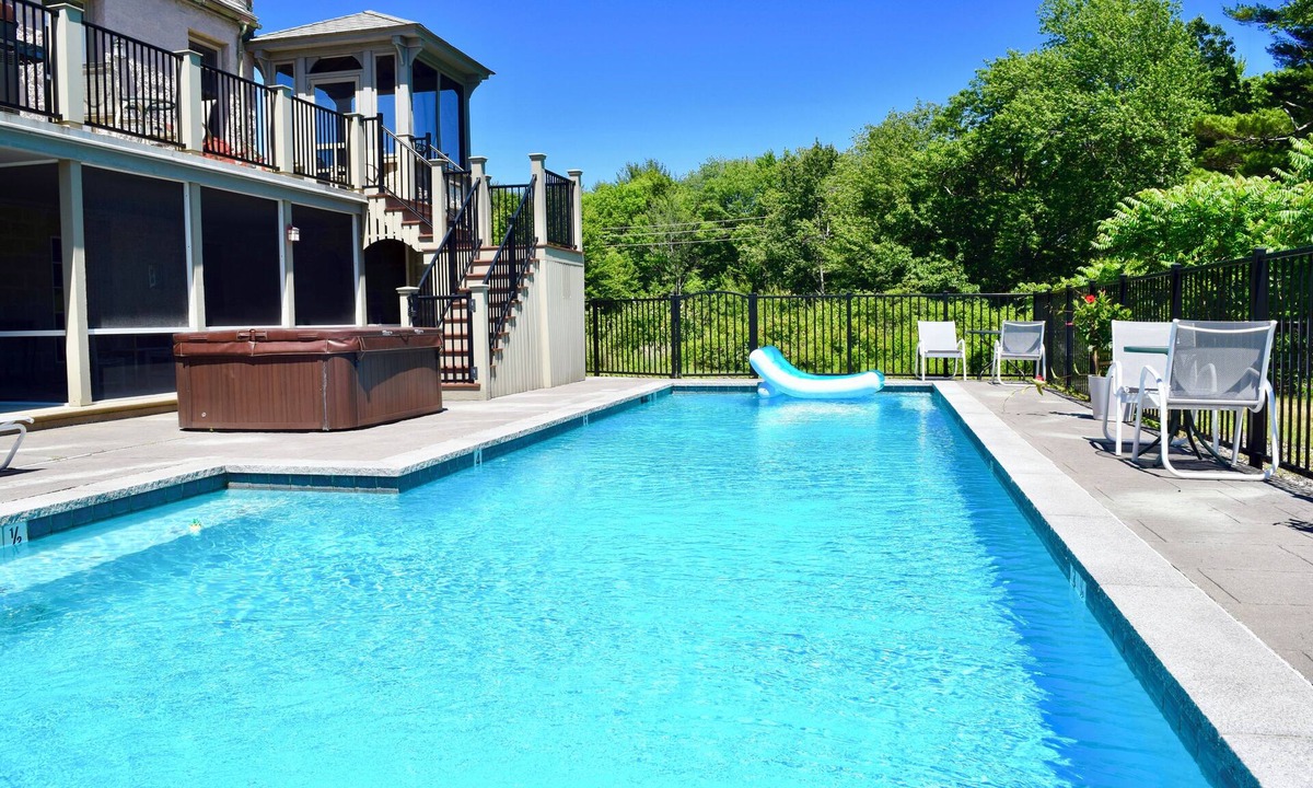Cape Neddick Bed & Breakfast | Top-Rated B & B on Ogunquit/Cape Neddick Town Line, Ogunquit Tourist Area