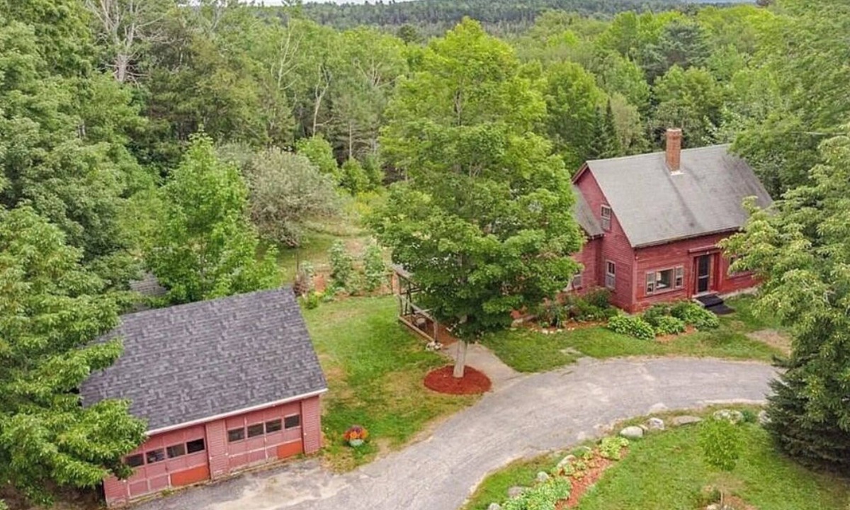 Brooksville House | Tranquil farmhouse with WiFi in charming Cape Rosier