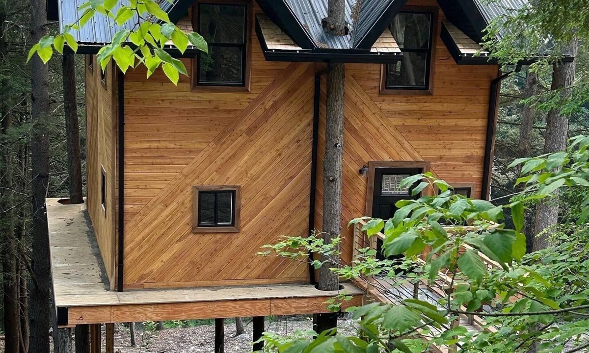Benezette Cabin | Tree House + Wi-Fi +kitchen +bathroom +2 bedrooms